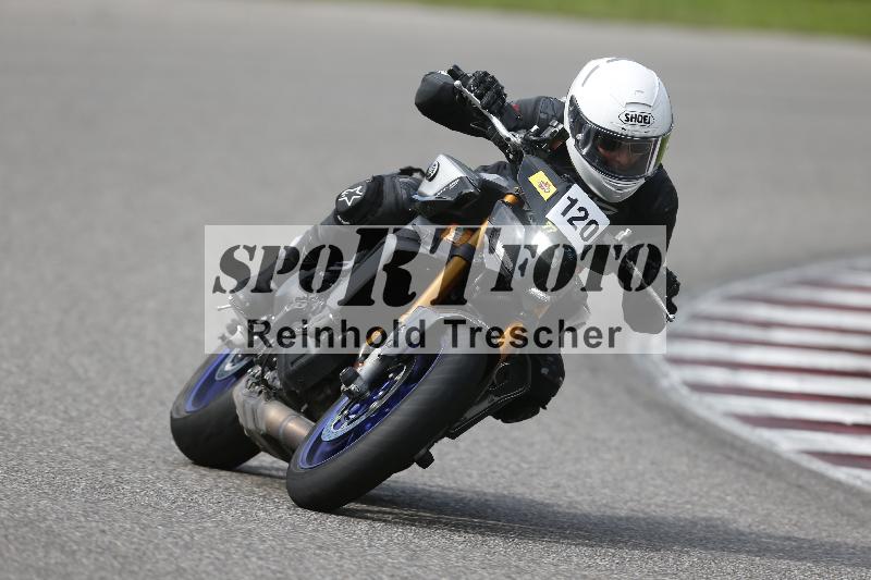 /53 16.09.2025 Track Day Domi Aegerter ADR/Gruppe gelb/120